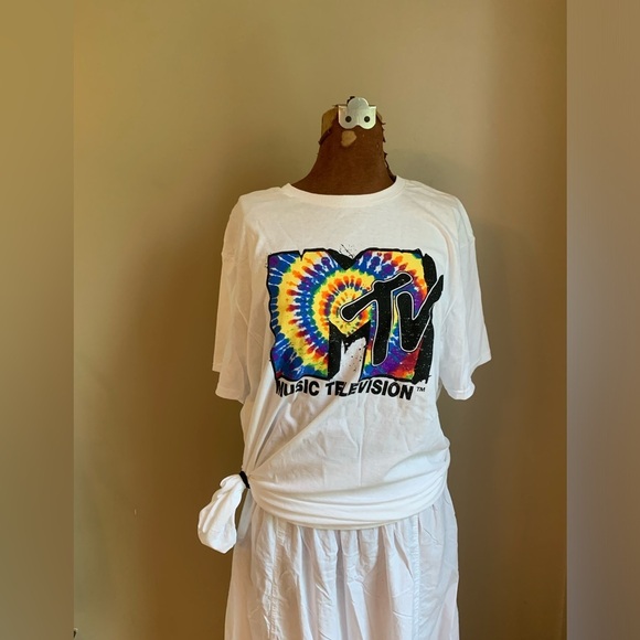 MTV Tops - MTV music television band graphic tee shirt